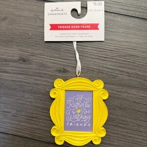 NWT FRIENDS Door Picture Frame Ornament
